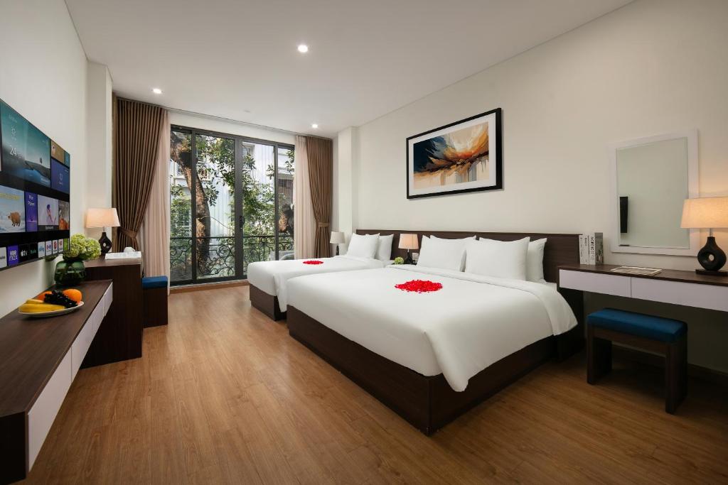 Queen Cafe Hotel – Hanoi